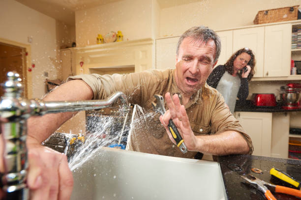 Best Sewage cleanup and water damage restoration  in Reedspt, OR